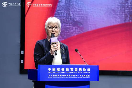 ae92d1e47f7143681bf71b0945362e22